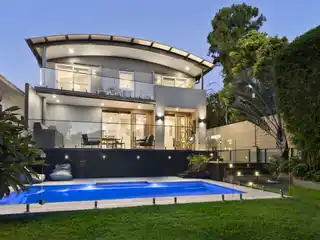 Remarkable Residence in Exclusive Position