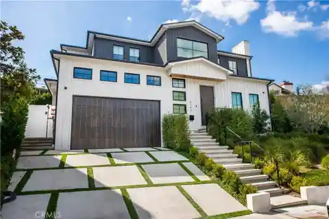 The Epitome of Modern Luxury Living