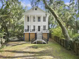 Rare Low Country Retreat Near Downtown