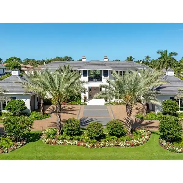 EXTRAORDINARY ESTATE IN PRESTIGIOUS PORT ROYAL