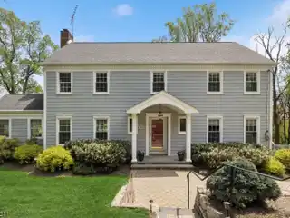 Beautiful Colonial Home on Sought-after Skyline Drive