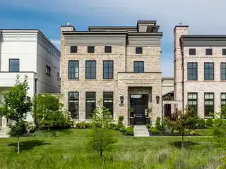 Exquisite Brownstone-Style Home in Jackson's Grant