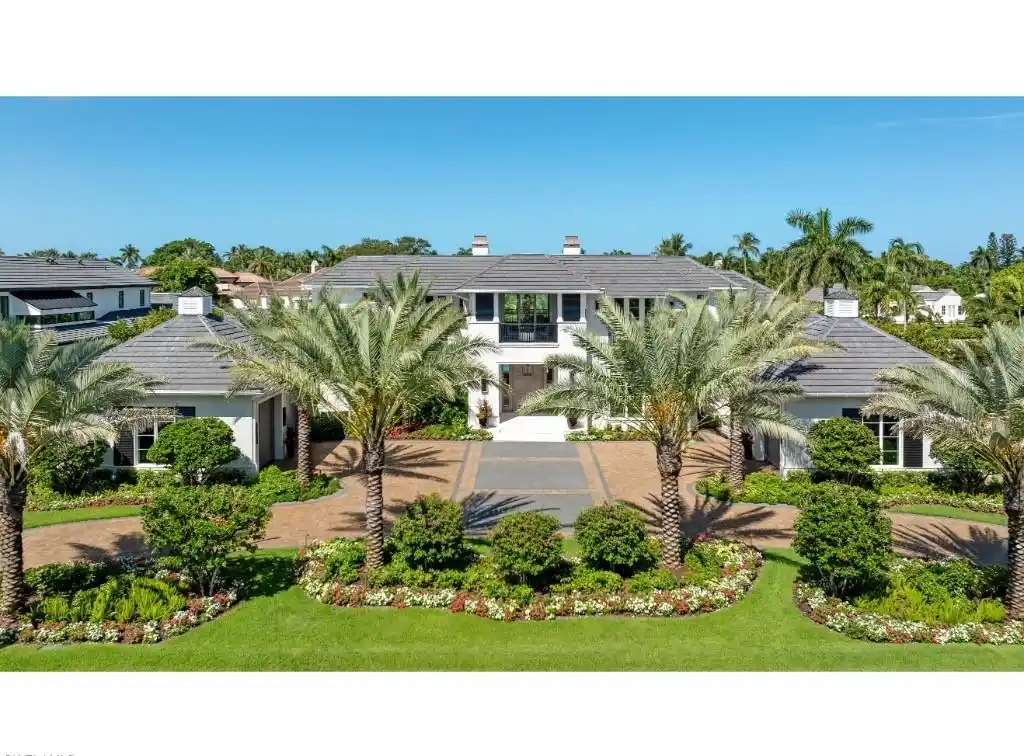 Extraordinary Estate in Prestigious Port Royal