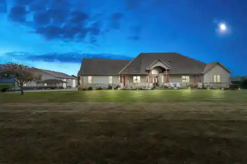 Modern Ranch on 14 Acres