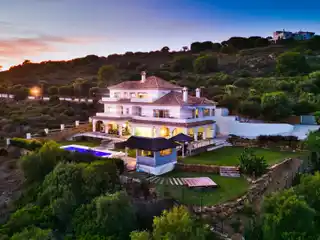 Designer Villa in a Privileged Location