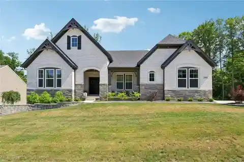 Modern Elegance on Nearly One-Acre Lot