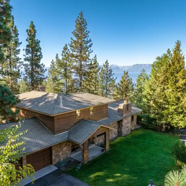 UNIQUE PRIVACY IN UPPAWAY ESTATES