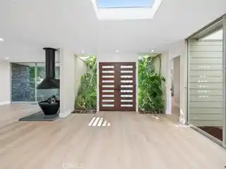 Nicely Remodeled Mid-Century Modern Home