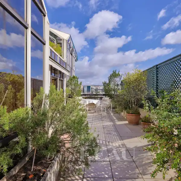 HAVEN OF LIGHT IN THE HEART OF LES HALLES