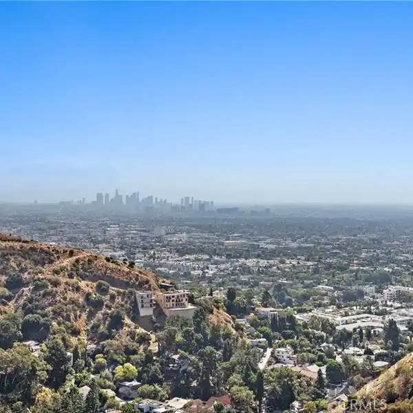 HOLLYWOOD HILLS HOME WITH BREATHTAKING VIEWS