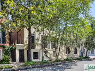 Charm-filled Home in Savannah's Historic Landmark District
