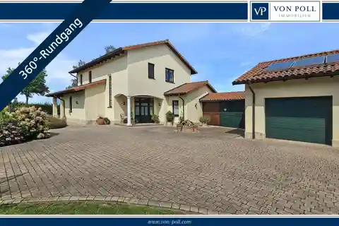 Paradise for Horse Lovers with Potential for Multi-generational Living