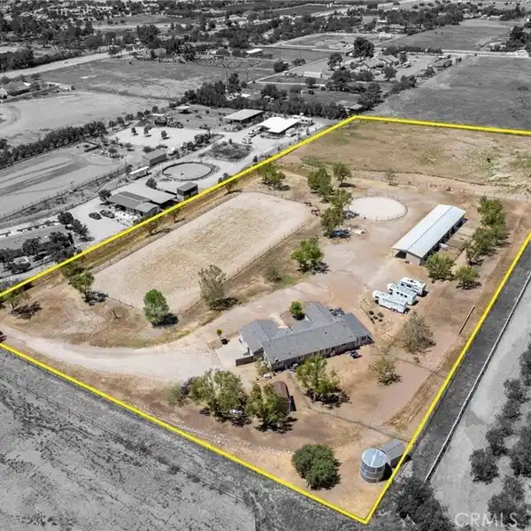 INCREDIBLE HOME AND FIVE-ACRE HORSE RANCH