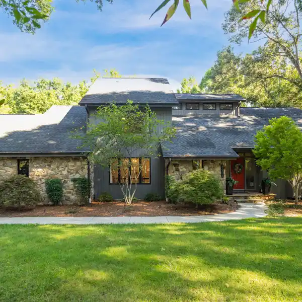 BEAUTIFULLY UPDATED LAKEFRONT HOME