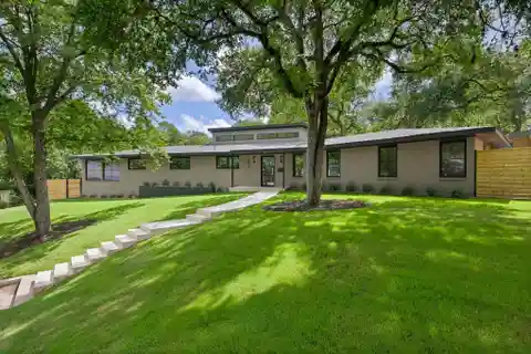 Remodeled One-story Mid-century Modern Masterpiece