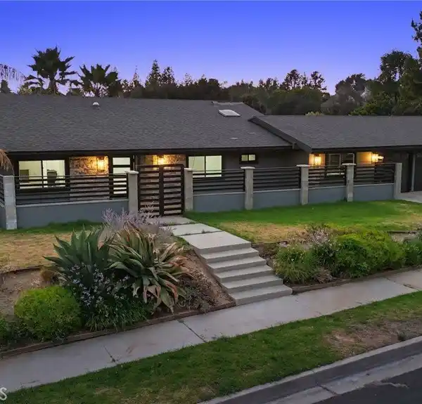 PICTURE-PERFECT MODERN ESTATE