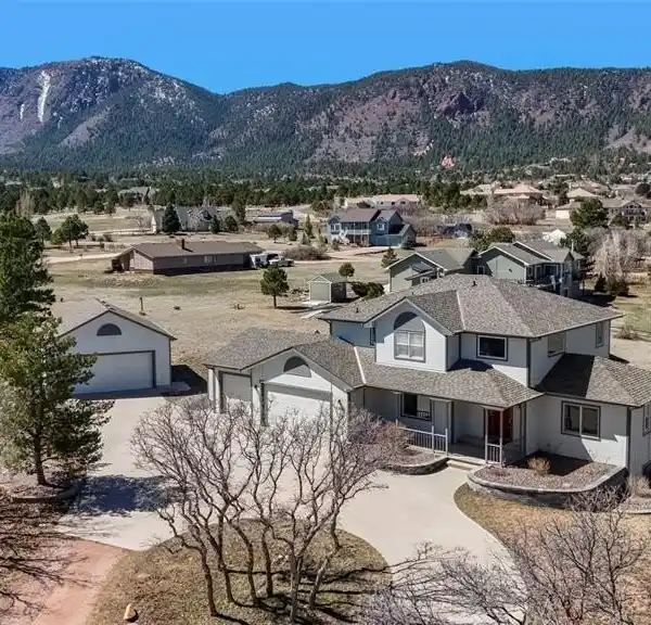FANTASTIC HOME IN RED ROCK RANCH