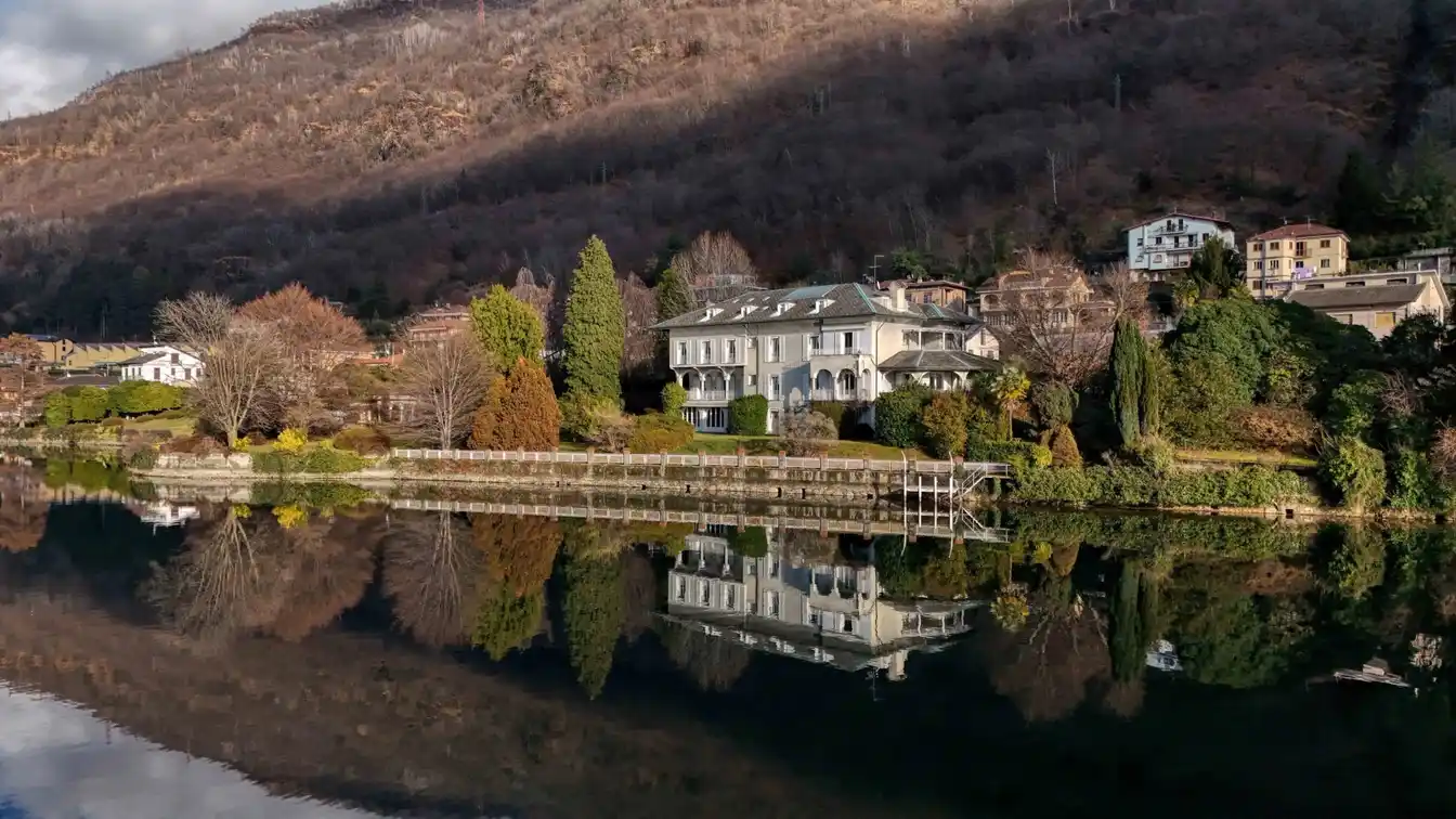 Prestigious Villa on Lake Orta