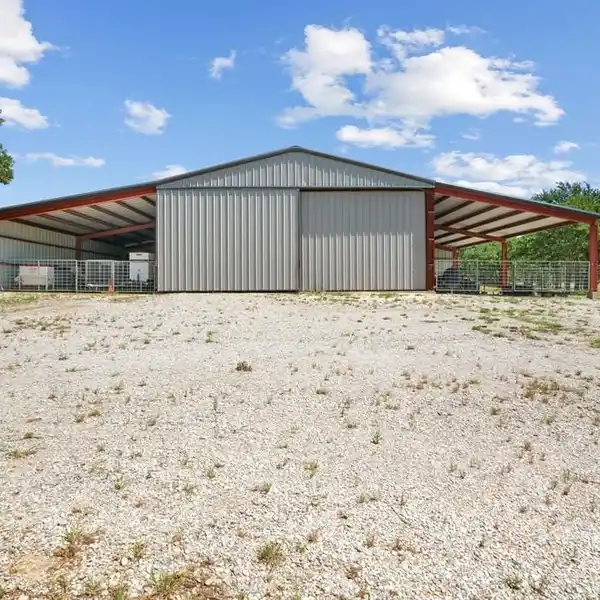 UNPARALLELED 163-ACRE HORSE PROPERTY