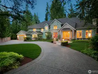 Refined Living in a Serene Setting