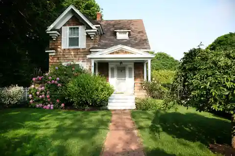 Stylish Cottage in the Heart of Southampton Village