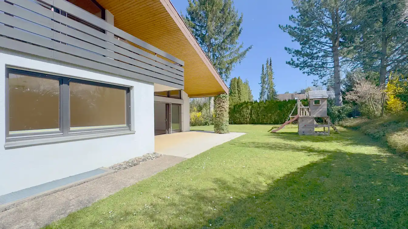 Live Generously – Family Home with Heart, Style and Garden Paradise