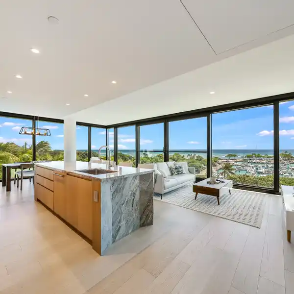 RARE CORNER END UNIT IN VICTORIA PLACE