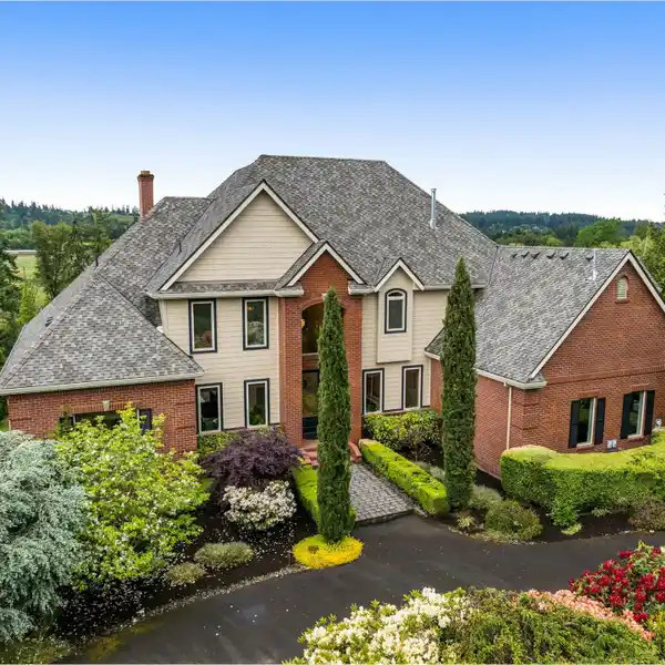 GRAND PRIVATE ESTATE