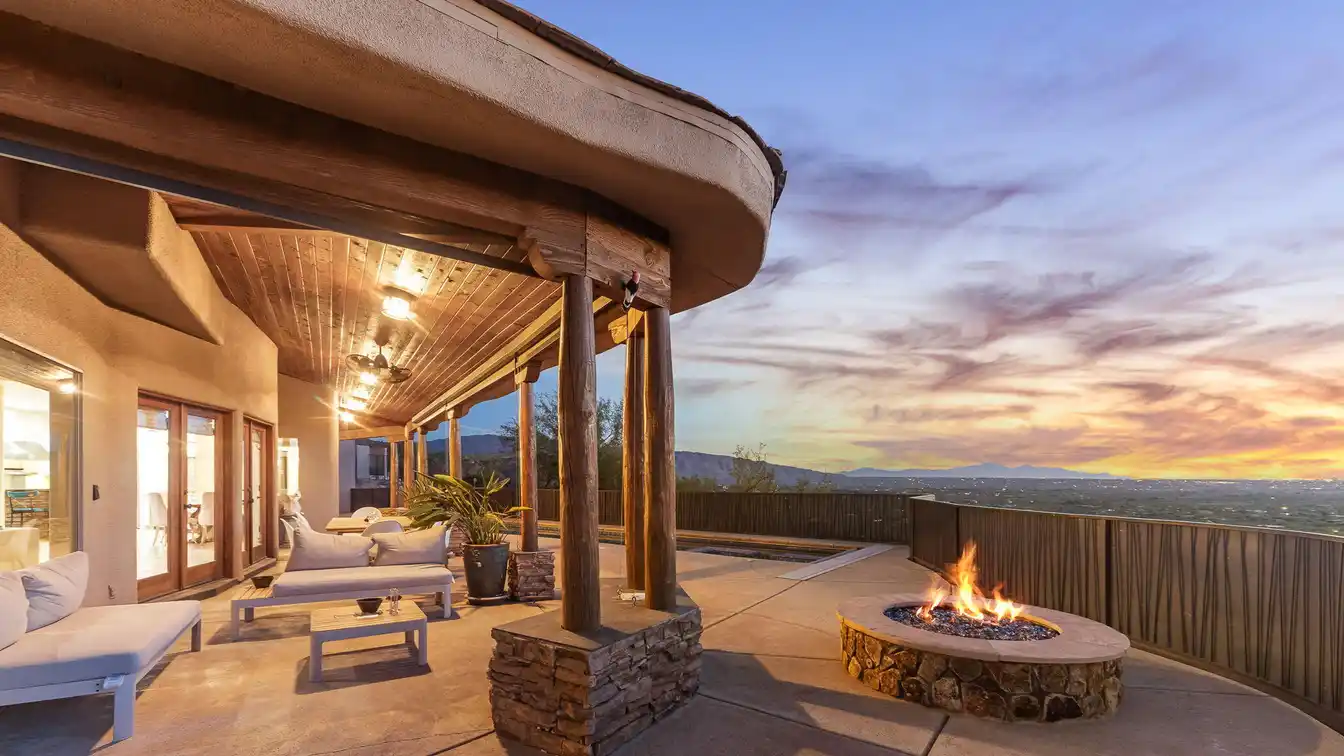 An Unparalleled Living Experience on Three-plus Acres