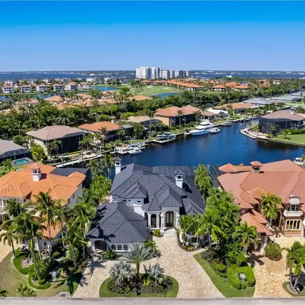 EXQUISITE MOVE-IN READY RESIDENCE