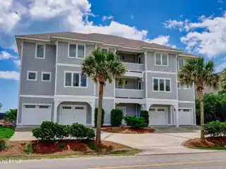 Exceptional Figure Eight Island Property