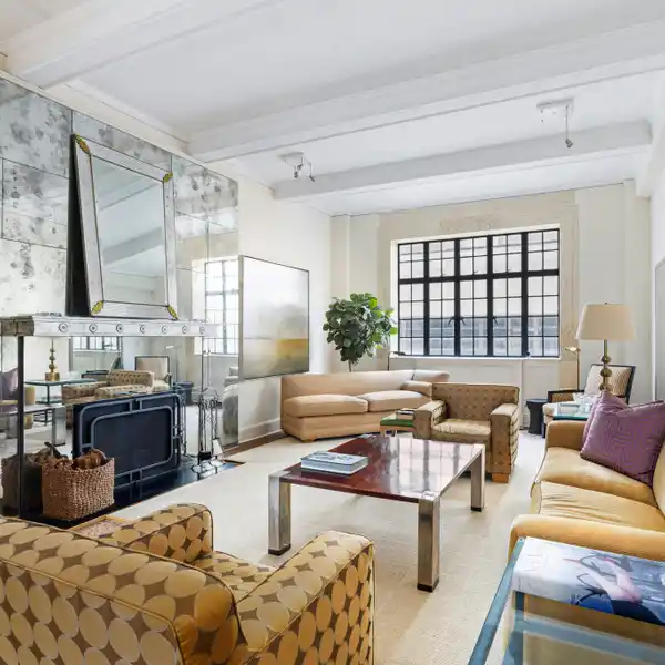 CHIC APARTMENT AT THE RENOWNED MILLAN HOUSE