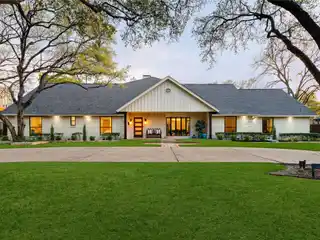 Beautifully Updated Home in Inwood Road Estates