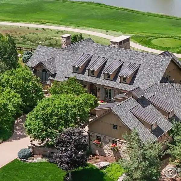 RUSTIC REFINEMENT WITH ARCHITECTURAL ARTISTRY