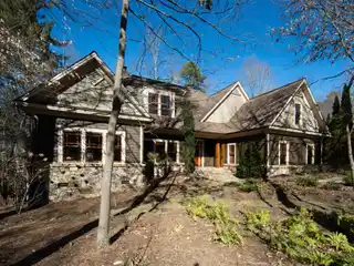 Custom Home in the Heart of Biltmore Lake