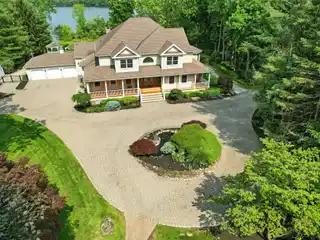 Carousel Estate