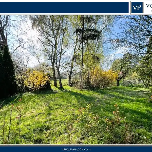 LIVING ON ONE LEVEL SPACIOUS BUNGALOW IN A PICTURESQUE FIELD EDGE LOCATION