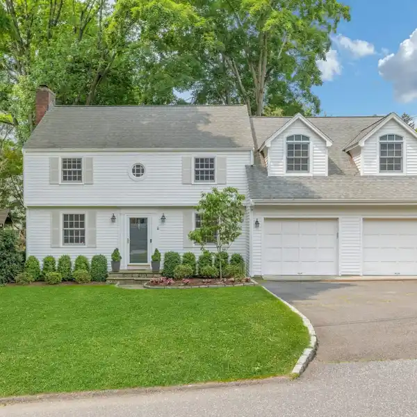 THOUGHTFULLY UPDATED CLASSIC COLONIAL