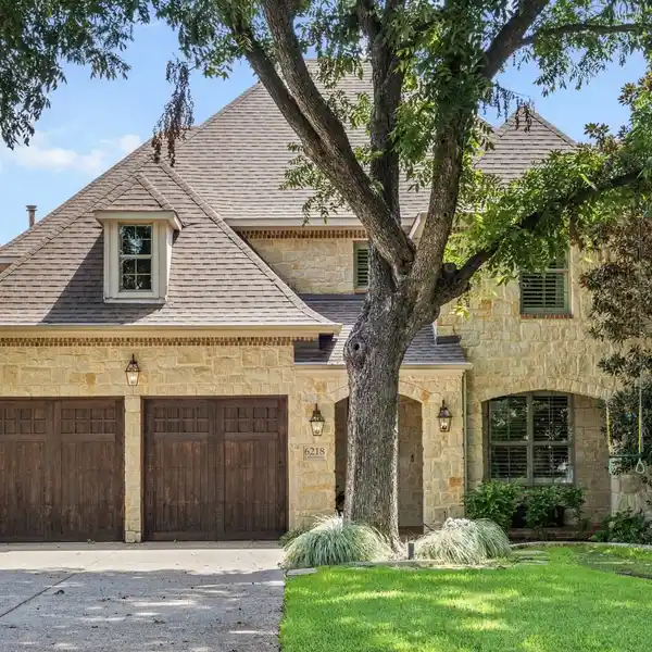 ELEGANT LAKEWOOD HEIGHTS HOME WITH FIREPLACE AND OUTDOOR RETREAT