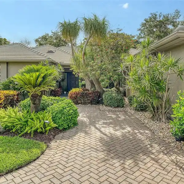 BEAUTIFULLY REIMAGINED HOME IN THE LANDINGS