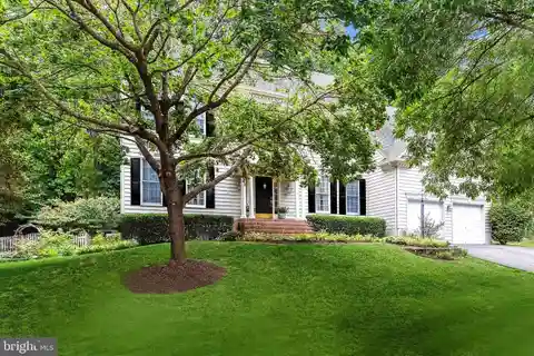 Beautiful Colonial Home in Coveted Cambria