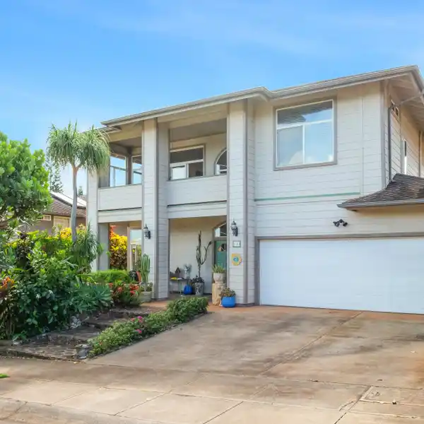 THOUGHTFUL DESIGN MEETS ISLAND LIVING