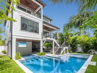 Luxe Island Escape