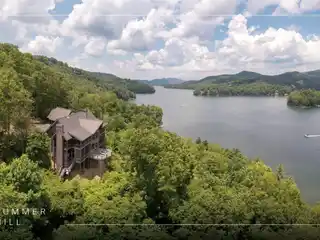 Refined Mountain Living in Summer Hill