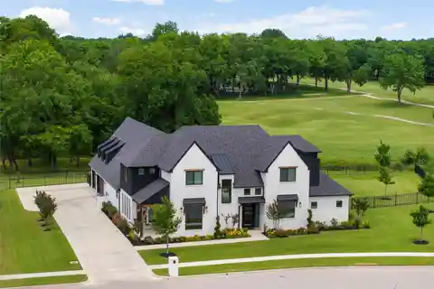 Upscale Home with Stunning Year-Round Outdoor Spaces