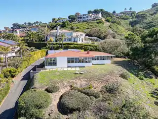 Mid-century Gem in the Tranquil Hills of Palos Verdes Estates