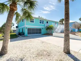 Waterfront Boatable Retreat with Deep Water Access