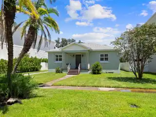 Remodeled Davis Islands Home with Spacious Backyard