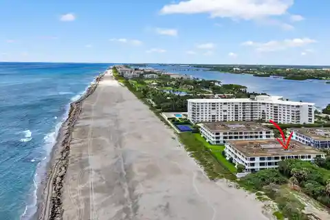 Create Your Ideal Oceanfront Home in the Reef