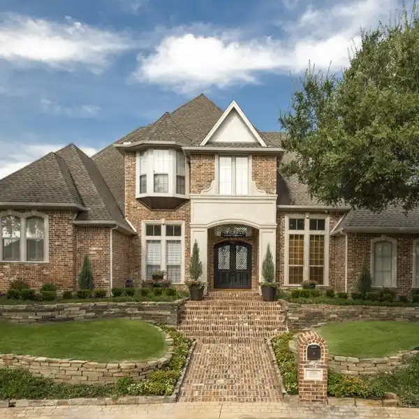 A RESIDENCE WITH ELEGANCE AND COMFORT IN EVERY DETAIL